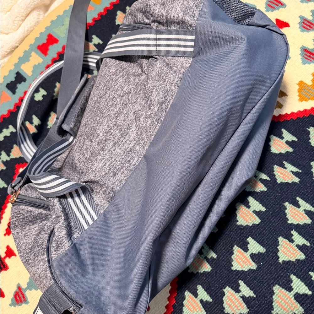 Adidas Squad 5 Duffel Bag in the Jersey Onix Grey color with rose gold logo - Picture 5 of 11